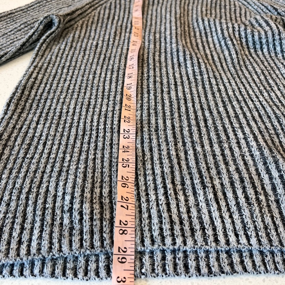 H&M Gray Ribbed Crew Neck Sweater - Picture 8 of 11